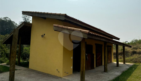 Sítio à venda com 3 quartos, sendo 1 suíte,  em Week-end, Jarinu, SP