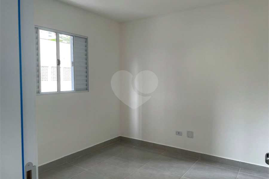 Casa à venda com 2 quartos no condomínio Hebe, São Paulo - SP