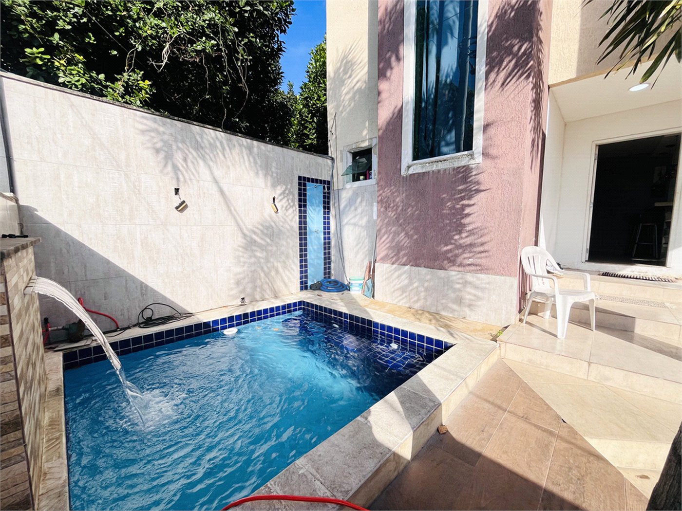 Casa à venda com 2 quartos, sendo 1 suíte, no condomínio Residencial Vivendas do Campo, Rio de Janeiro - RJ