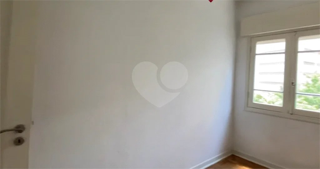 Apartamento 2 dormitorios, sala, cozinha sem vaga ,no bairro Republica