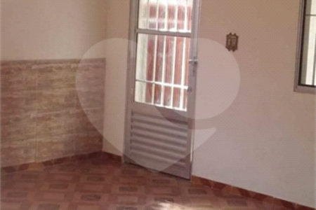 Sobrado à venda com 3 quartos, sendo 1 suíte,  em Parque Morumbi, Mogi das Cruzes, SP