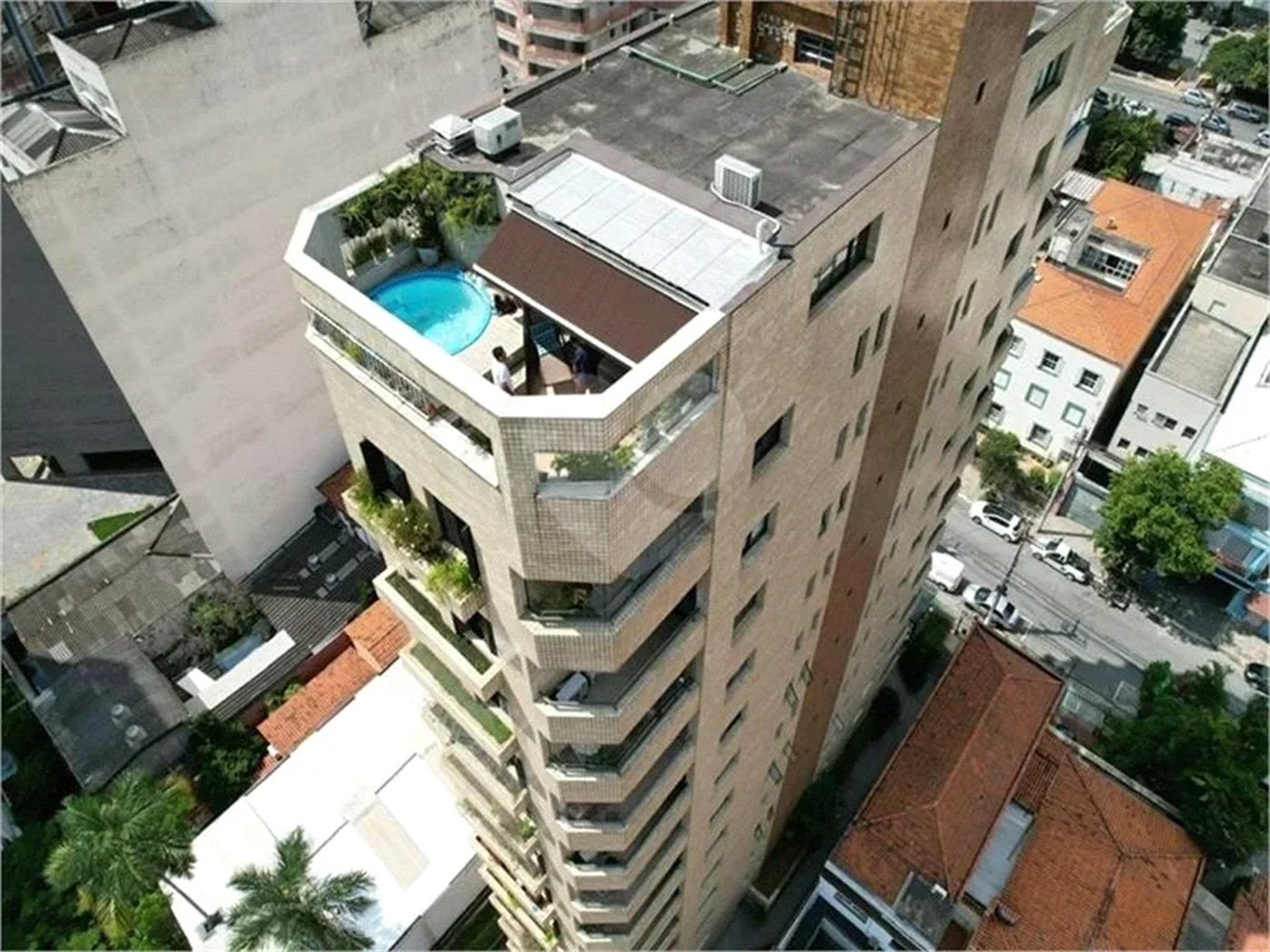 Apartamento à venda ou para alugar com 4 quartos, sendo 1 suíte, em Pinheiros, São Paulo, SP