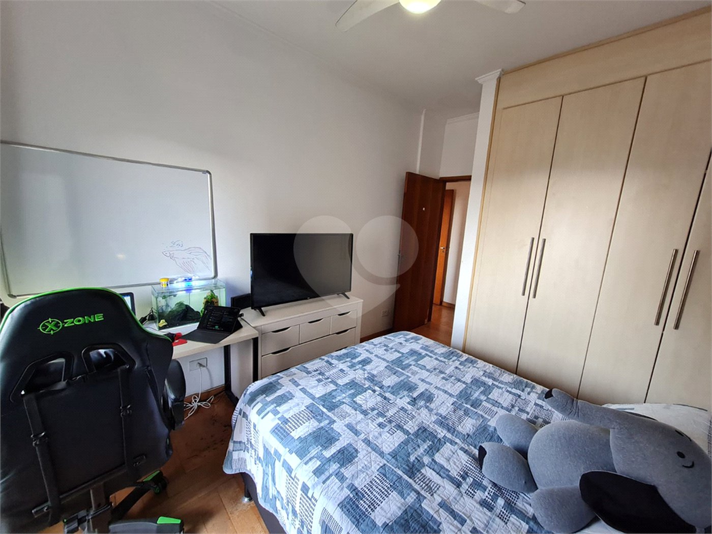 Apartamento à venda com 4 quartos, sendo 1 suíte,  em Vila Ipojuca, São Paulo, SP