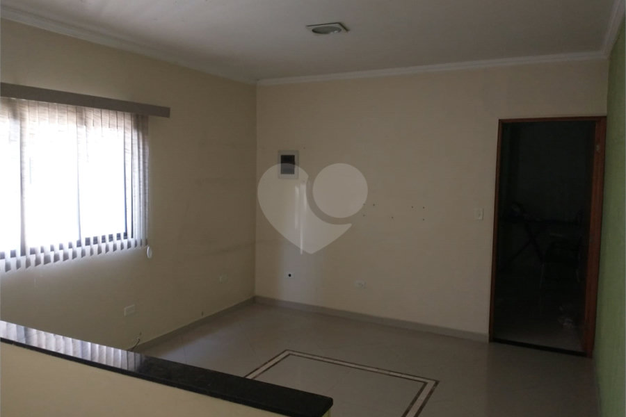 Sobrado à venda com 3 quartos, sendo 1 suíte, em Tremembé, São Paulo, SP