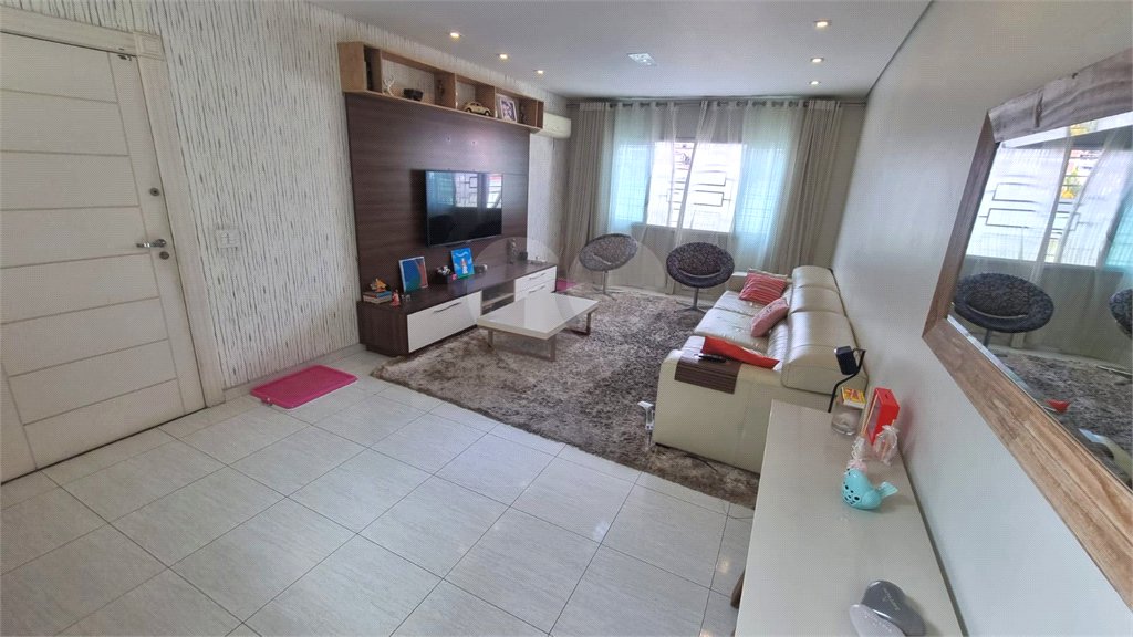 Casa à venda com 3 suítes no condomínio Residencial Cantareira, São Paulo - SP