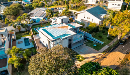Casa à venda com 4 suítes em Condomínio Porto Atibaia, Atibaia, SP