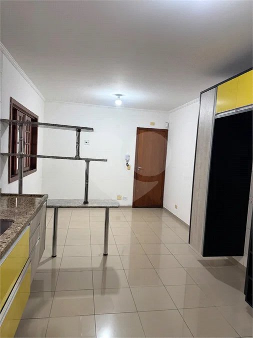 Sobrado à venda ou para alugar com 3 suítes em Vila Sônia, São Paulo, SP