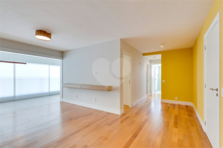 Apartamento à venda com 3 quartos, sendo 2 suítes, em Santo Amaro, São Paulo, SP