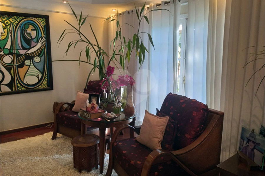 Casa à venda com 4 suítes em Jardim Floresta, São Paulo, SP