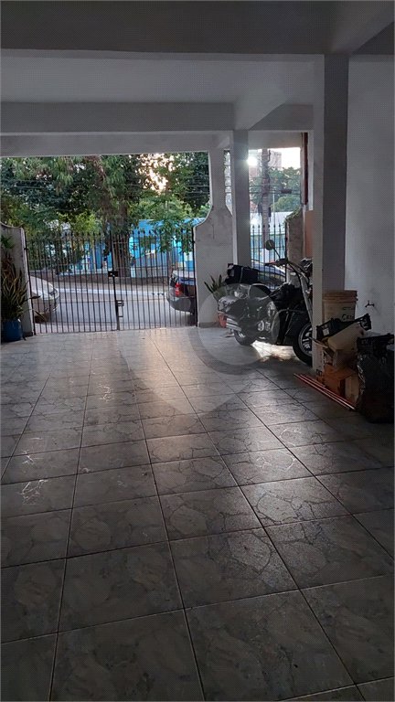 Sobrado à venda com 4 quartos, sendo 1 suíte,  em Vila Guarani (z Sul), São Paulo, SP