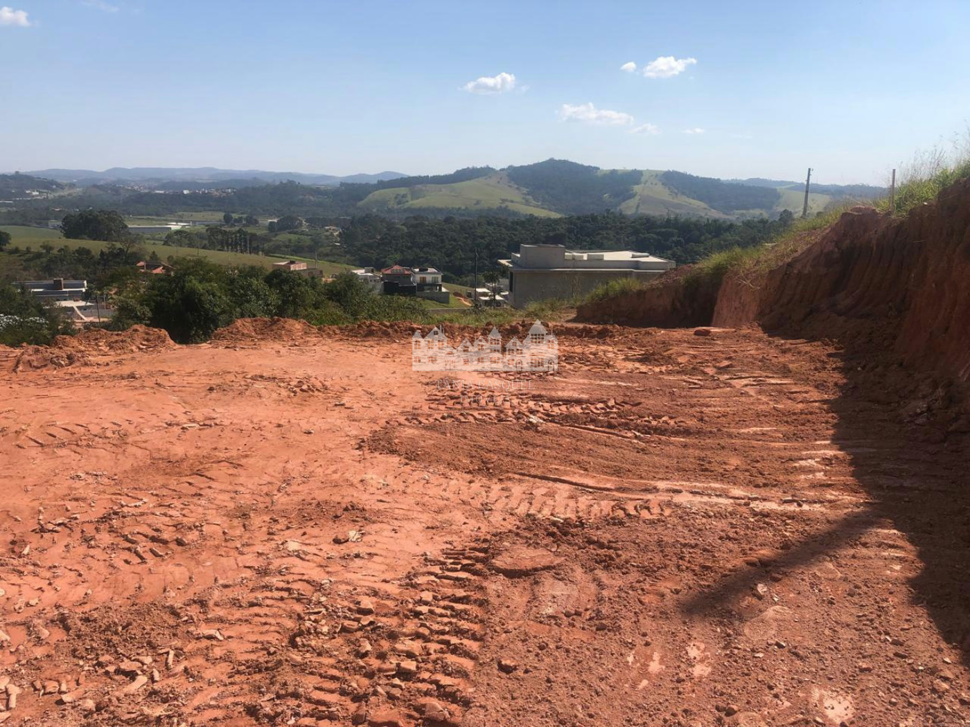 Terreno à venda no condomínio Alto da Floresta, Bom Jesus dos Perdões - SP