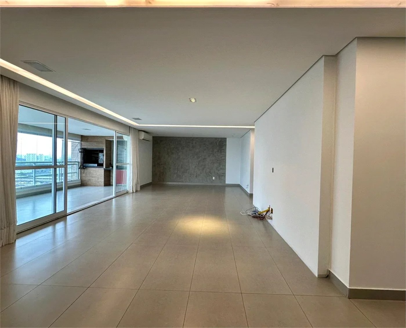 Apartamento à venda com 4 quartos, sendo 3 suítes,  em Vila Leopoldina, São Paulo, SP