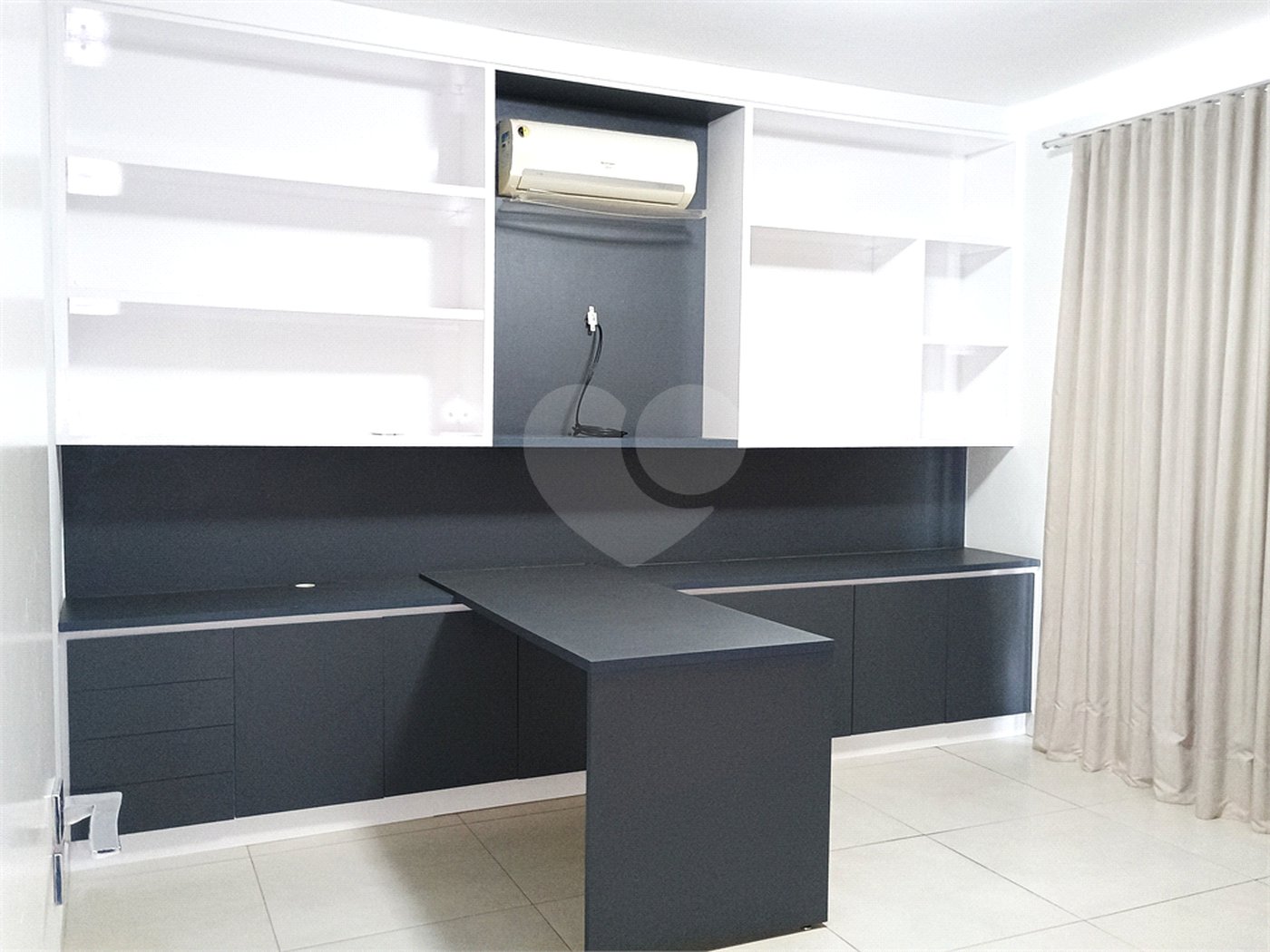 Sobrado à venda com 4 quartos, sendo 1 suíte, em Reserva San Gabriel, Ribeirão Preto, SP