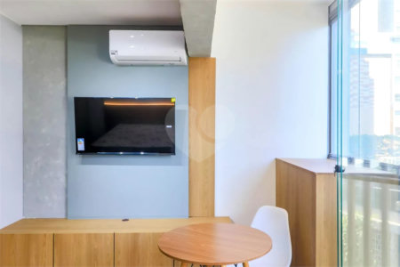 Apartamento para alugar com 1 quarto em Jardim das Acácias, São Paulo, SP