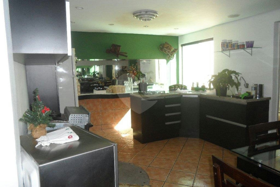 Sobrado à venda com 4 quartos, sendo 1 suíte, em Água Fria, São Paulo, SP