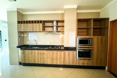 Casa à venda com 3 quartos, sendo 1 suíte, em Jardim Paranapunga, Três Lagoas, MS
