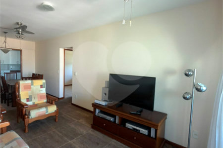 Apartamento à venda com 2 quartos, sendo 1 suíte,  em Vila Nova, Cabo Frio, RJ