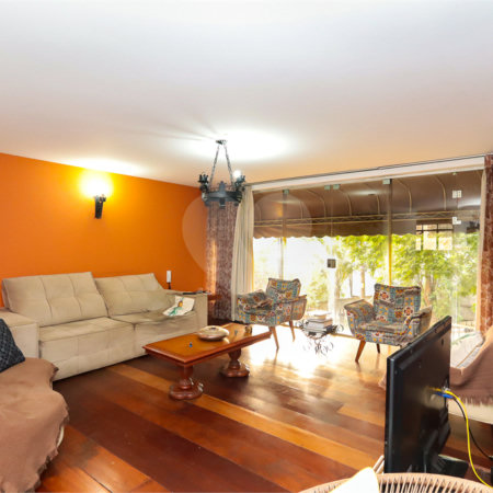 Casa à venda com 4 quartos, sendo 1 suíte, em Brooklin, São Paulo, SP