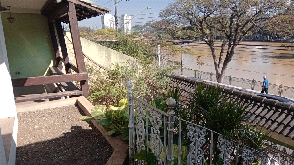 Sobrado à venda com 4 quartos, sendo 1 suíte, em Vila Rosália, Guarulhos, SP
