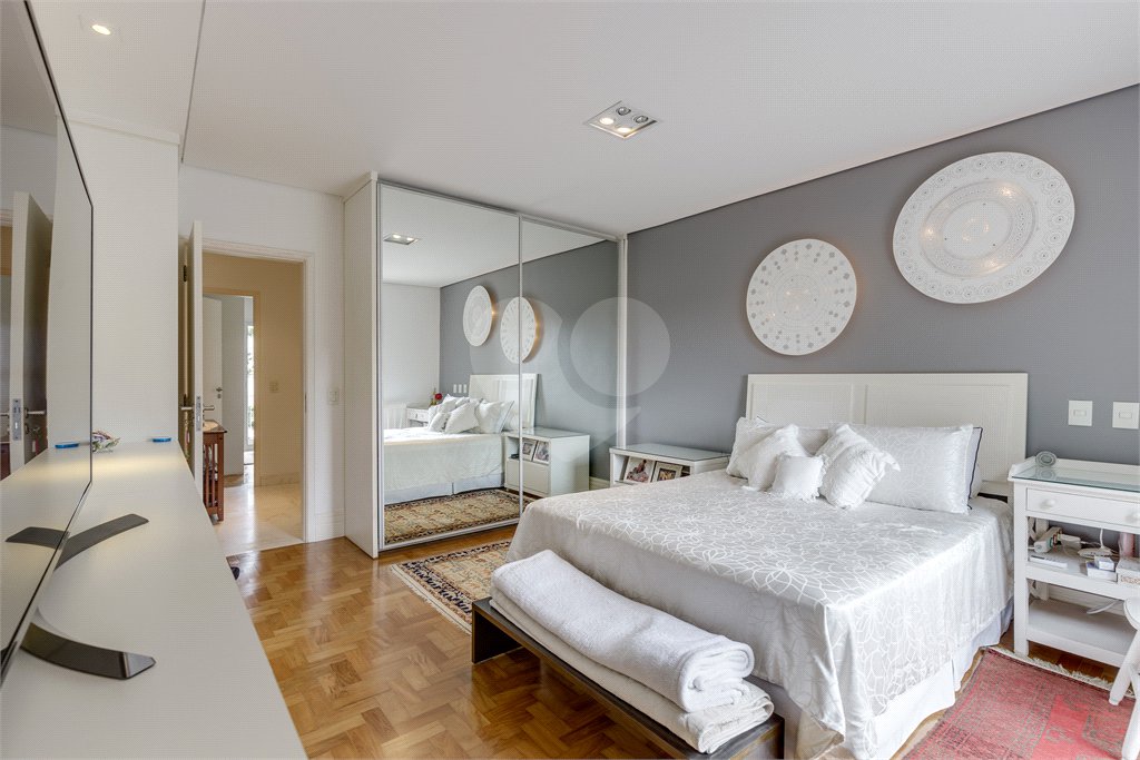 Casa de Vila à venda com 3 quartos, sendo 2 suítes, em Brooklin Velho, São Paulo, SP