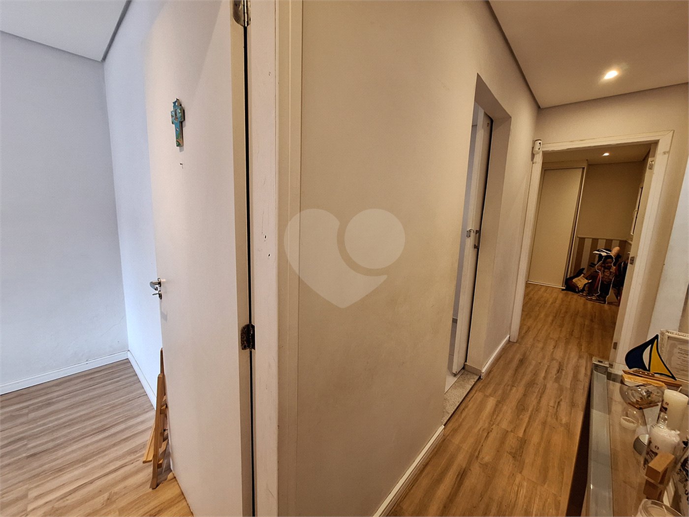 Casa à venda com 3 quartos, sendo 1 suíte, em Chora Menino, São Paulo, SP