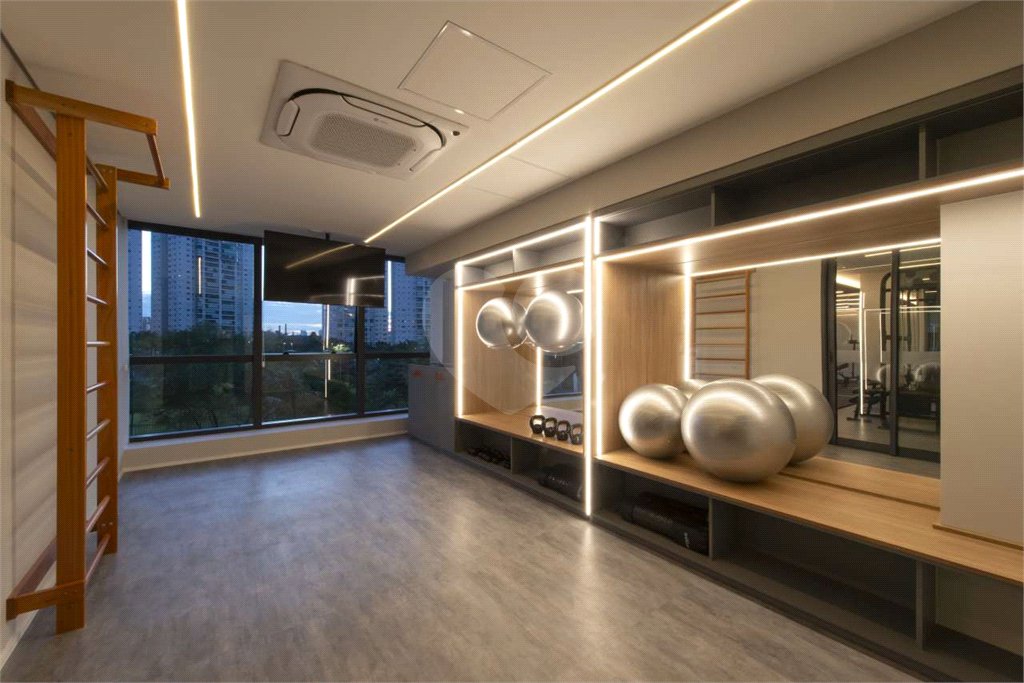 Apartamento à venda com 4 quartos, sendo 2 suítes,  em Água Branca, São Paulo, SP
