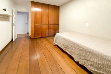 Apartamento à venda com 3 suítes em Vila Suzana, São Paulo, SP