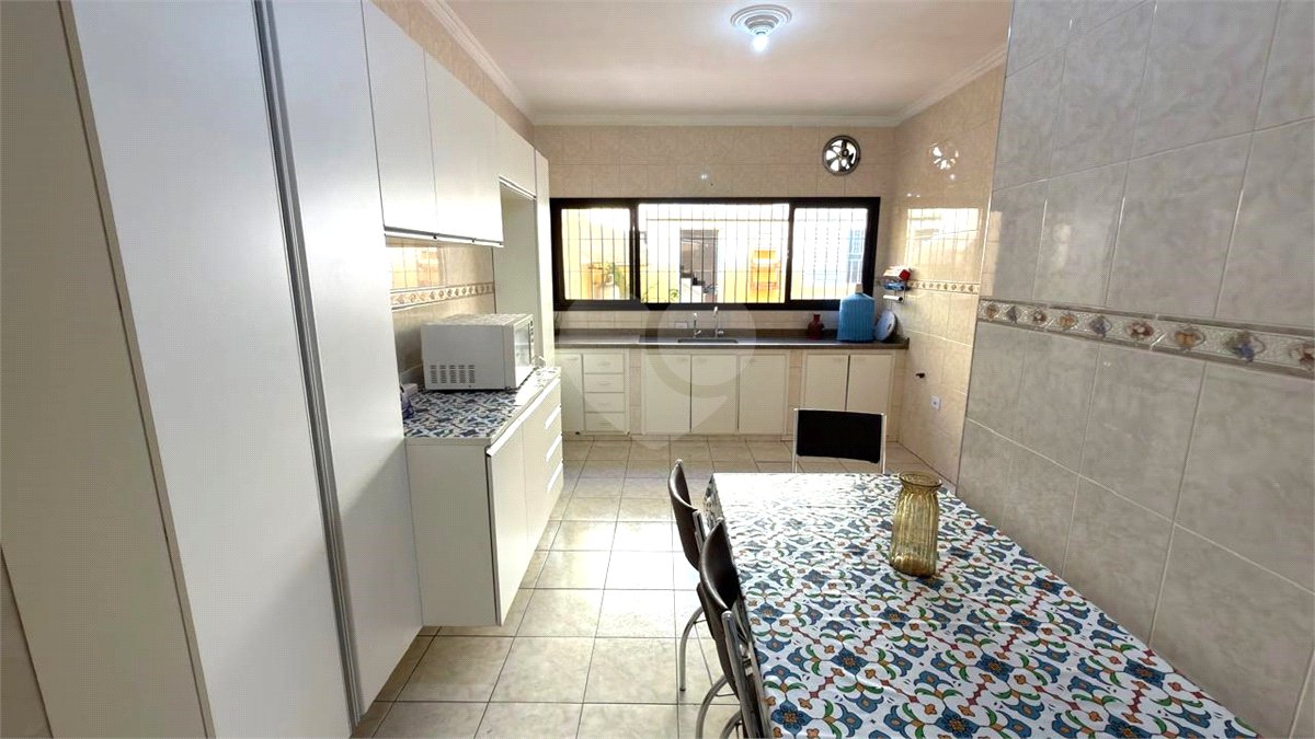 Sobrado à venda com 3 quartos, sendo 1 suíte, em Vila Darli, São Paulo, SP
