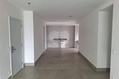 Apartamento à venda com 3 suítes em Sumarezinho, São Paulo, SP