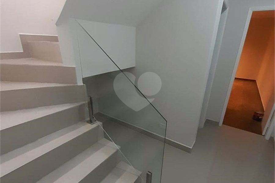 Sobrado à venda com 4 quartos, sendo 3 suítes,  em Tremembé, São Paulo, SP