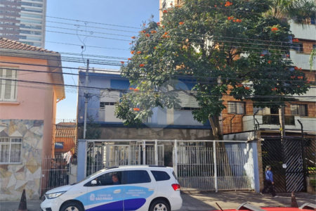 Sobrado à venda com 3 quartos, sendo 1 suíte,  em Parque São Jorge, São Paulo, SP