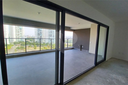 Apartamento à venda com 4 quartos, sendo 2 suítes,  em Água Branca, São Paulo, SP