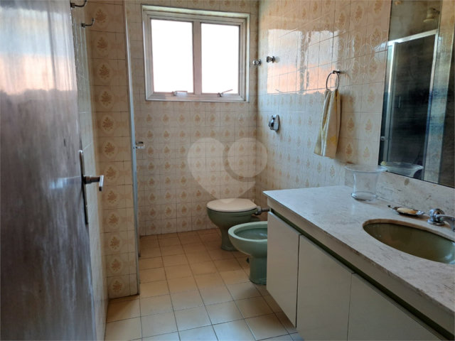 Casa à venda com 3 quartos, sendo 1 suíte,  em Campo Belo, São Paulo, SP