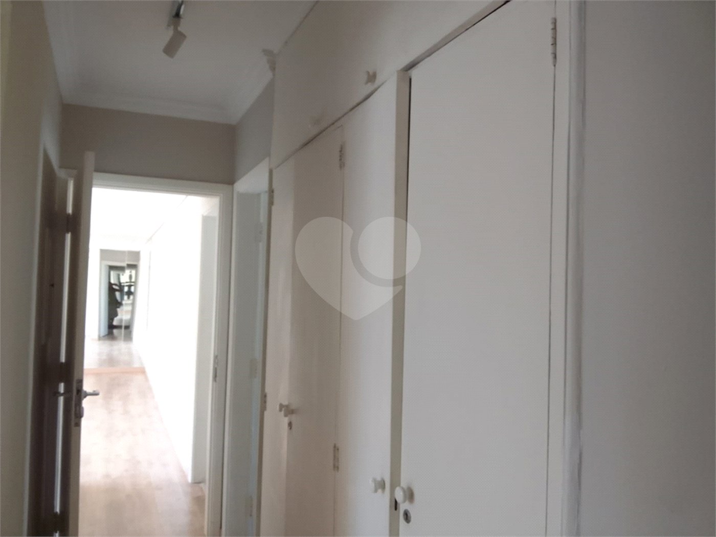 Apartamento à venda com 3 quartos, sendo 1 suíte, em Jardim Paulista, São Paulo, SP