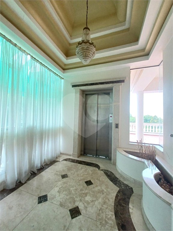 Casa à venda com 6 suítes no condomínio Portal da Raposo, Sorocaba - SP