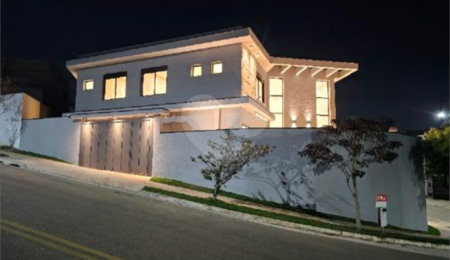 Casa à venda com 4 suítes no condomínio Villas do Jaguari, Santana de Parnaíba - SP