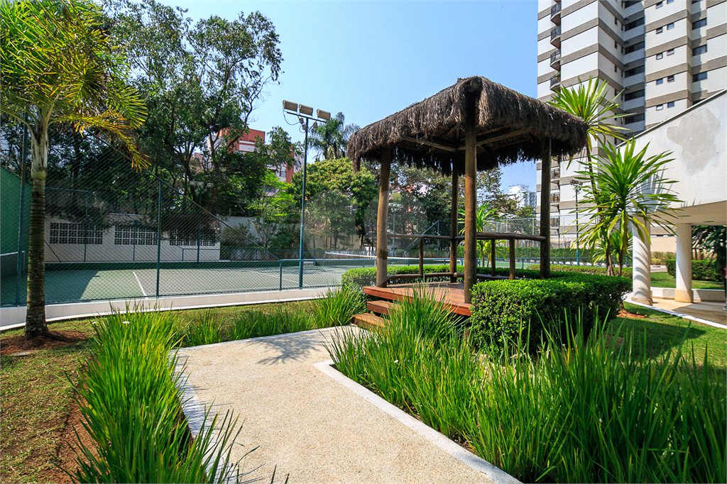 Apartamento à venda com 4 suítes em Vila Sofia, São Paulo, SP