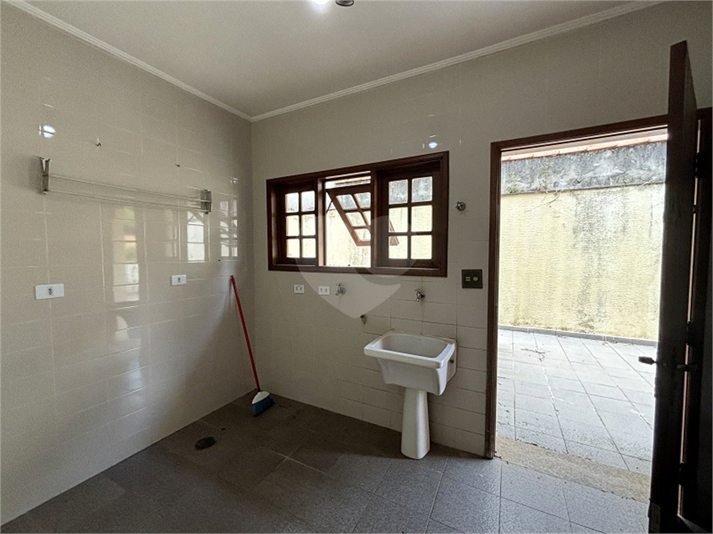Casa à venda com 4 suítes em Tremembé, São Paulo, SP