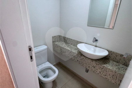Apartamento para alugar com 3 quartos, sendo 1 suíte,  em Pinheiros, São Paulo, SP