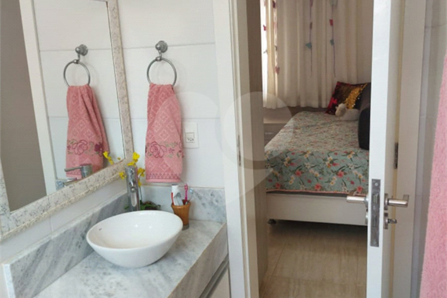 Casa à venda com 3 suítes em Santa Terezinha, São Bernardo do Campo, SP