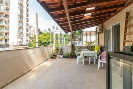 Casa Térrea à venda com 9 quartos, sendo 3 suítes,  em Vila Romana, São Paulo, SP