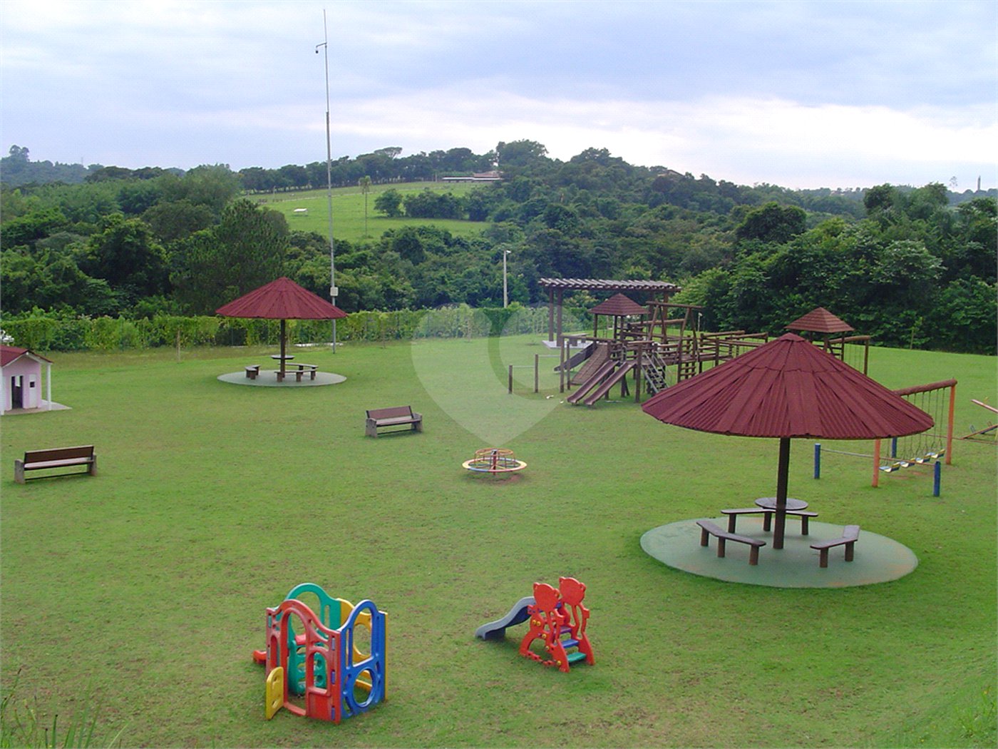 Terreno à venda no condomínio Village Saint Charbel, Araçoiaba da Serra - SP