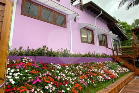 Casa à venda com 7 suítes no condomínio Capela do Barreiro, Itatiba - SP