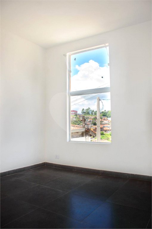 Sobrado à venda com 3 quartos, sendo 1 suíte,  em Serra da Cantareira, Mairiporã, SP