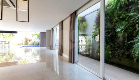 Casa à venda com 4 suítes no condomínio Hípica Garden, São Paulo - SP