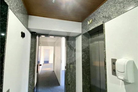 SALA COMERCIAL PARA LOCAÇÃO COM 57m2 NA VILA MARIANA/METRÔ