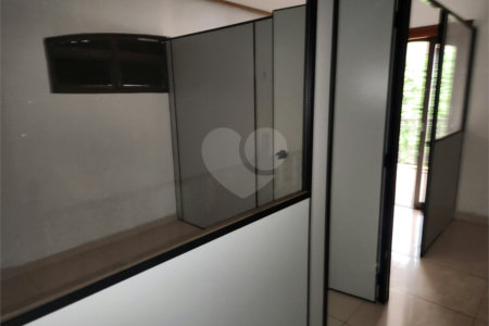 Sobrado à venda ou para alugar com 4 quartos, sendo 2 suítes, no Centro, Araraquara, SP