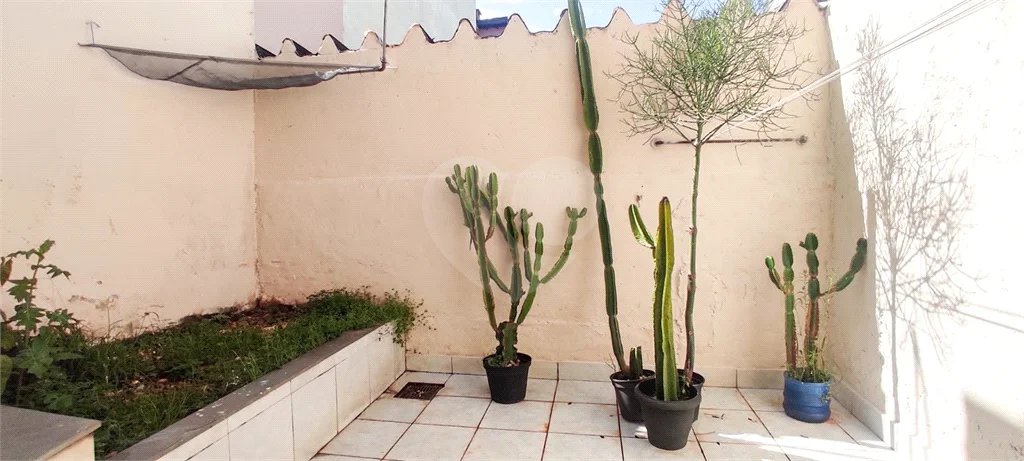 Casa com 180m², 3 dormitórios, 1 vaga, à venda na Vila Scarpelli em Santo André.