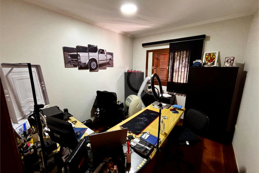 Sobrado à venda com 4 quartos, sendo 1 suíte, em Tremembé, São Paulo, SP