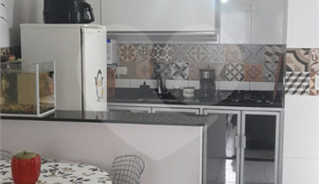 Sobrado à venda com 2 quartos em Jardim Nosso Lar, São Paulo, SP